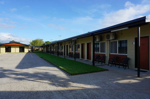 YAL Cairns - A Motel That Makes A Difference - Melbourne Tourism 39