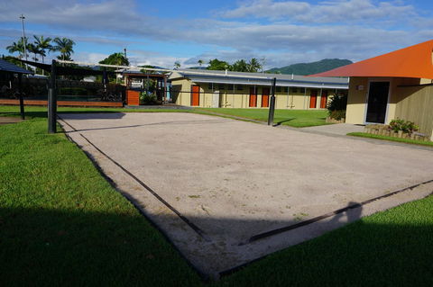 YAL Cairns - A Motel That Makes A Difference - Melbourne Tourism 6