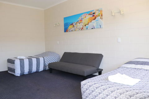 YAL Cairns - A Motel That Makes A Difference - Melbourne Tourism 23