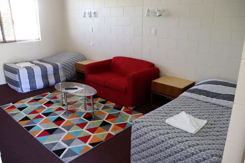YAL Cairns - A Motel That Makes A Difference - Melbourne Tourism 3