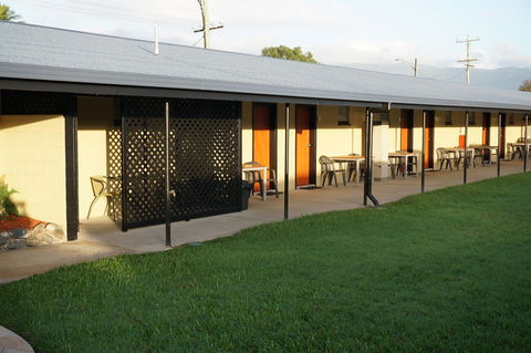 YAL Cairns - A Motel That Makes A Difference - Melbourne Tourism 38