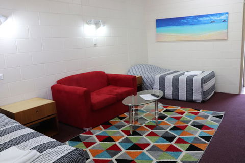 YAL Cairns - A Motel That Makes A Difference - Melbourne Tourism 18