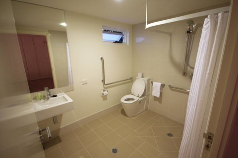 Domain Serviced Apartments - Melbourne Tourism 13