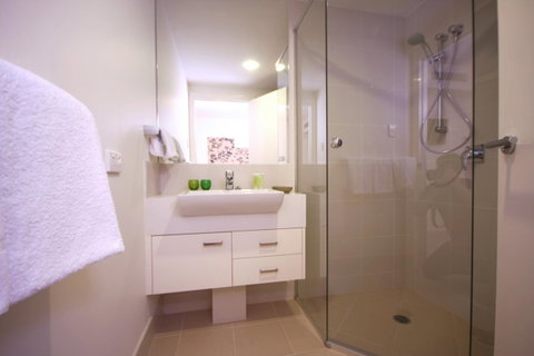 Domain Serviced Apartments - Melbourne Tourism 6
