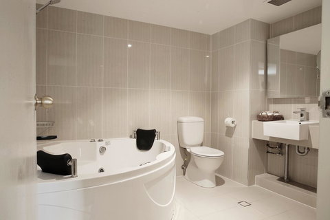 Hotel Diana - Melbourne Tourism 30