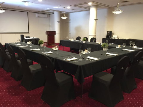 Hotel Diana - Melbourne Tourism 15