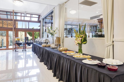 Hotel Diana - Melbourne Tourism 6