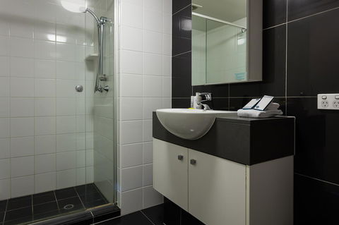 Oxygen Apartments - Melbourne Tourism 5