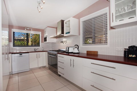 6 Botany Court Marcoola Beach - Pet Friendly 500 Bond - Melbourne Tourism 10