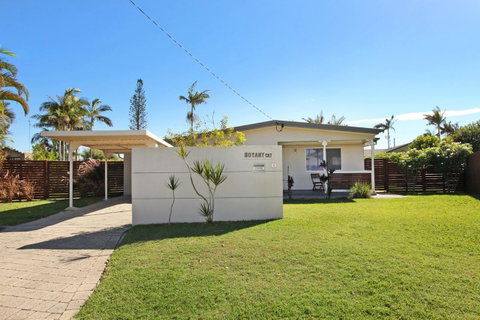 6 Botany Court Marcoola Beach - Pet Friendly 500 Bond - Melbourne Tourism 0