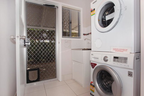 6 Botany Court Marcoola Beach - Pet Friendly 500 Bond - Melbourne Tourism 4