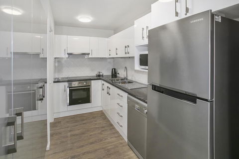 Rimini Holiday Apartments - Melbourne Tourism 21