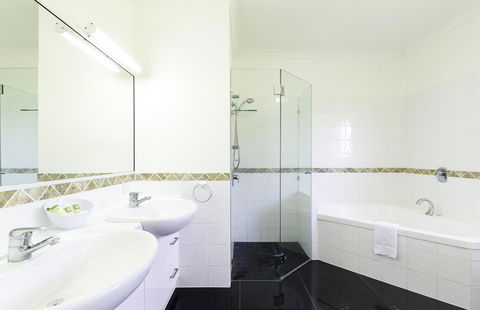 Toscana Village Resort - Melbourne Tourism 28