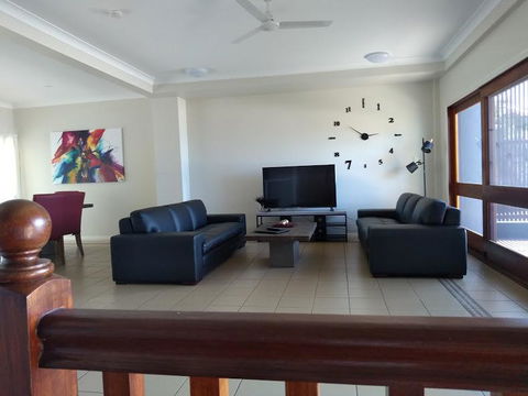 Toscana Village Resort - Melbourne Tourism 9