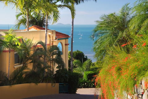 Toscana Village Resort - Melbourne Tourism 11