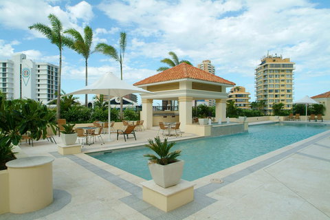 Chevron Renaissance - HR Surfers Paradise - Melbourne Tourism 10