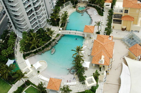 Chevron Renaissance - HR Surfers Paradise - Melbourne Tourism 9