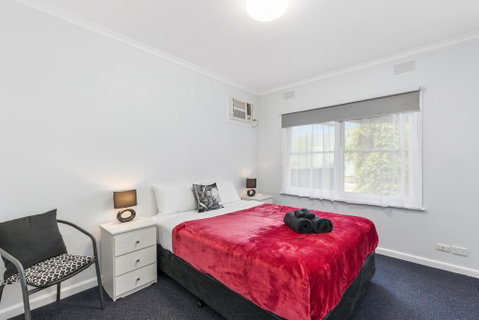 Wattle Grove Villa - Melbourne Tourism 1