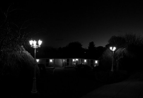 White Lanterns Motel - Melbourne Tourism 0