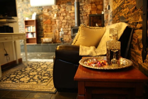 William Hunt's Retreat - Redwood Studio - Melbourne Tourism 1