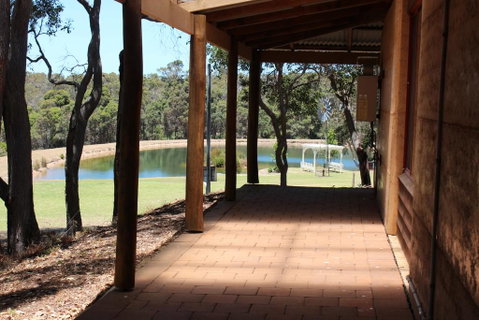 Woodstone Goanna Cottage - Melbourne Tourism 1