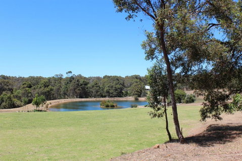 Woodstone Goanna Cottage - Melbourne Tourism 2