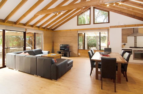 Woodstone Possum Cottage - Melbourne Tourism 3