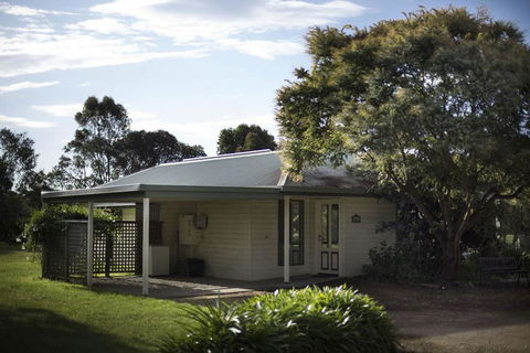 Woongara Cottage - Pet Friendly Country Retreat - Melbourne Tourism 1
