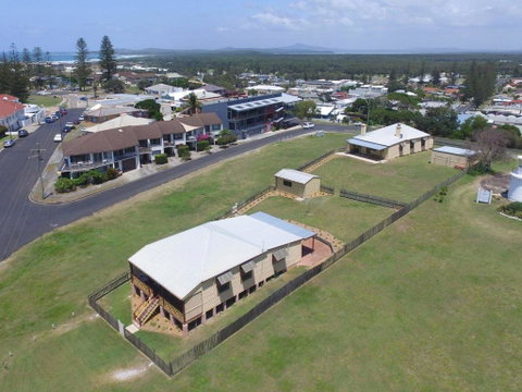 Yamba Pilot Cottage 1 - Pets Welcome - Close To Beach - Melbourne Tourism 2