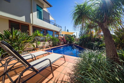 Yamba Beach Motel - Melbourne Tourism 1