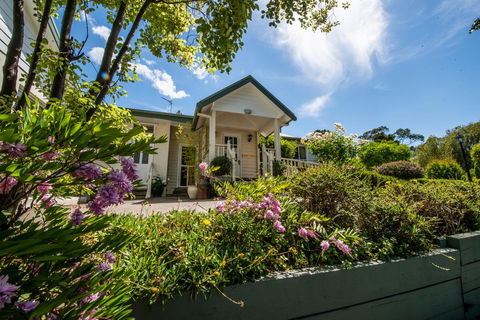 Yarra Gables - Melbourne Tourism 3