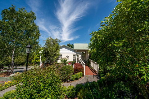 Yarra Gables - Melbourne Tourism 0