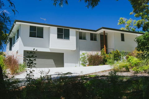 YARINGA - Retreat Style Accomodation With Swimming Pool - Melbourne Tourism 1