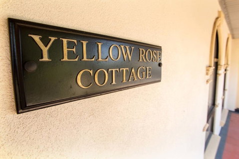 Yellow Rose Cottage - Melbourne Tourism 3