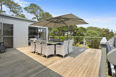 YOU, ME AND THE SEA - BLAIRGOWRIE - Melbourne Tourism 2