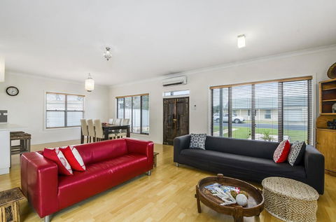 Zaahira House - Melbourne Tourism 1