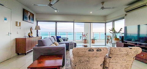 ZEN BY THE WATER - Darwin Premier Retreat - Melbourne Tourism 3