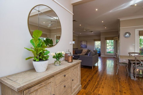 Hillsborough - Luxury, Boutique Accommodation - Melbourne Tourism 1