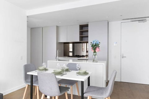 A 2BR Apt Near Melbourne Central & QV Market - Melbourne Tourism 4