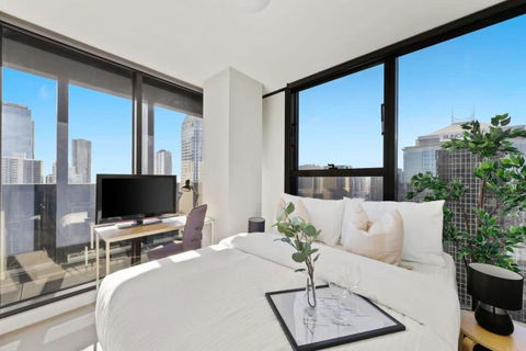 A 2BR Apt On Collins With City Views FREE Parking - Melbourne Tourism 0