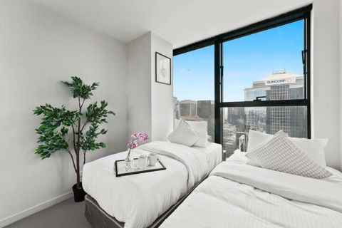 A 2BR Apt On Collins With City Views FREE Parking - Melbourne Tourism 3
