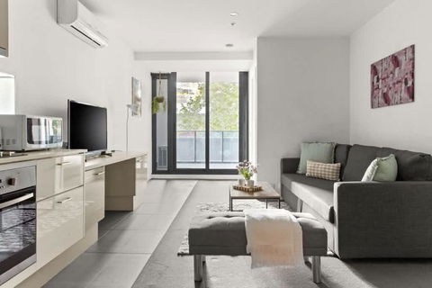 A Central Apt Right Next To Southern Cross - Melbourne Tourism 1