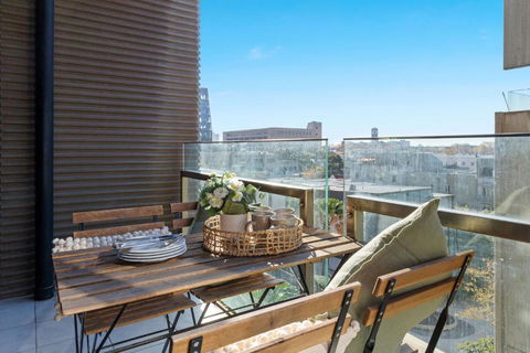 A Chic 2BR Apt Near Melbourne Uni FREE Parking - Melbourne Tourism 4