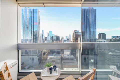 A Chic 2BR Apt Near Southern Cross City Views - Melbourne Tourism 1