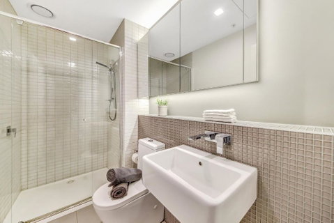 A Chic 2BR Apt Near Southern Cross City Views - Melbourne Tourism 4