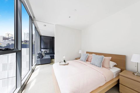 A Chic Apt With A Large Balcony Next To Grand Prix - Melbourne Tourism 0