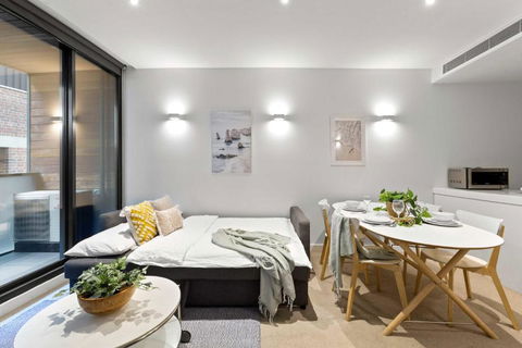 A Chic & Comfy 2BR Apt Near Federation Square - Melbourne Tourism 1