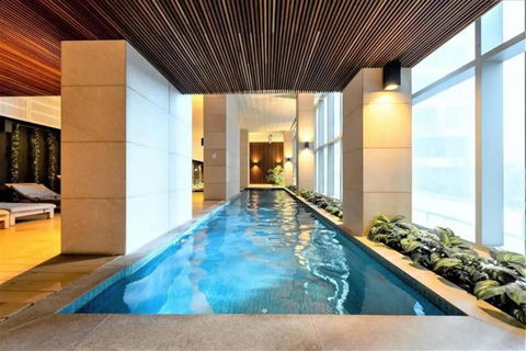 A Chic & Lovely 2BR Apt CBD With City Views - Melbourne Tourism 2