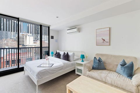 A Chic Studio Only A 4-min Walk To Victoria Market - Melbourne Tourism 3