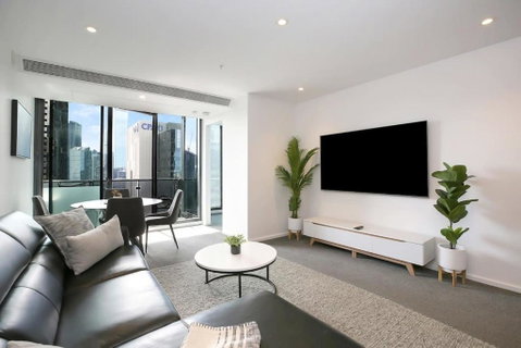 A Modern 2BR Apt With City Views FREE Parking - Melbourne Tourism 0